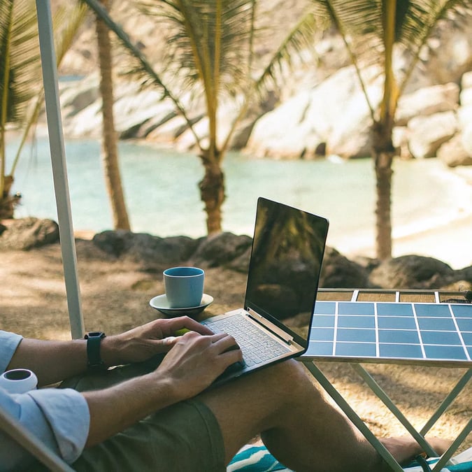 How to Create a Work Routine While Traveling Full-Time